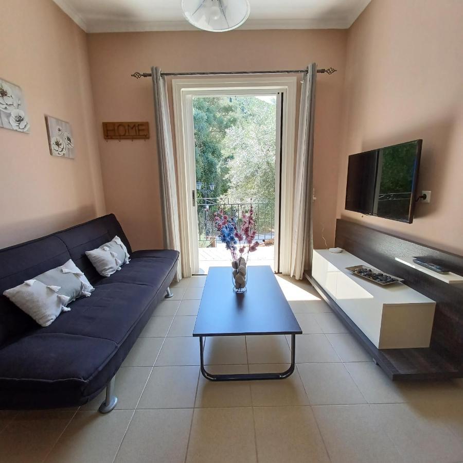 Μπουκαμβίλια - Bougainvillea Sivota  Exterior photo