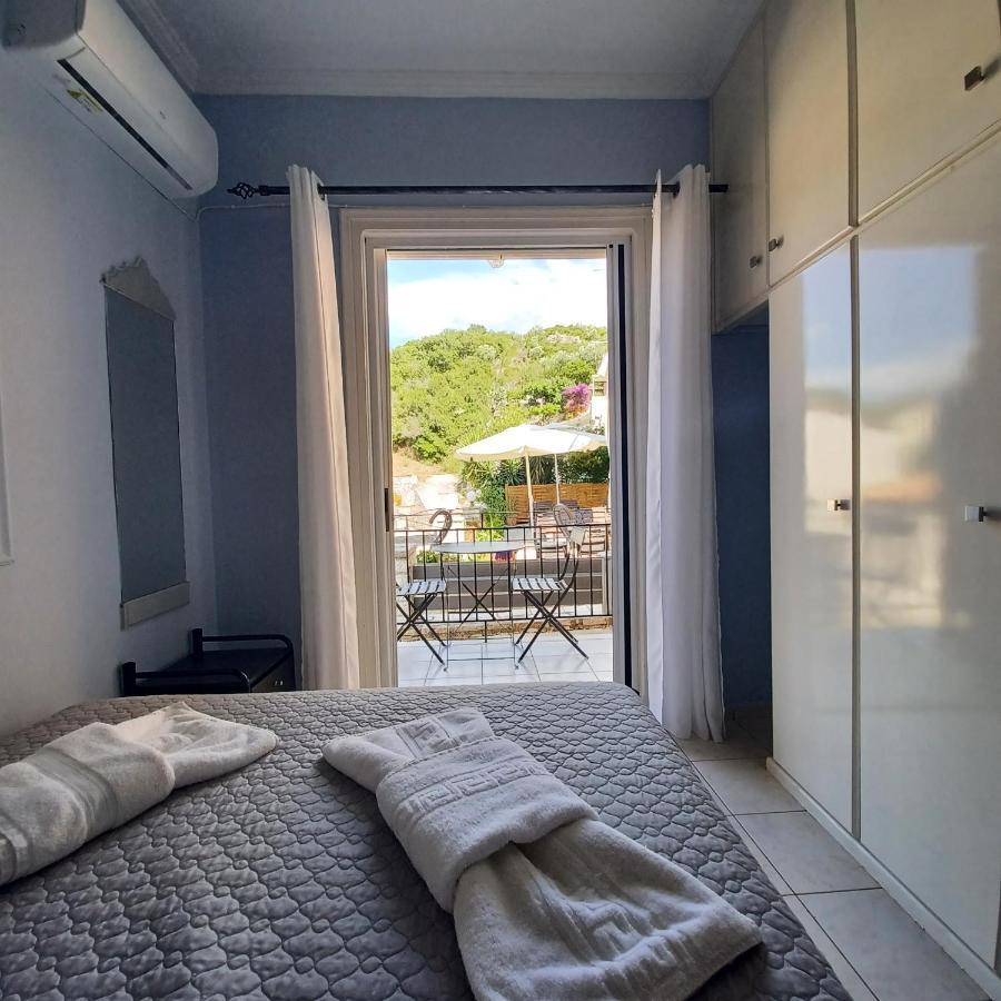 Μπουκαμβίλια - Bougainvillea Sivota  Exterior photo